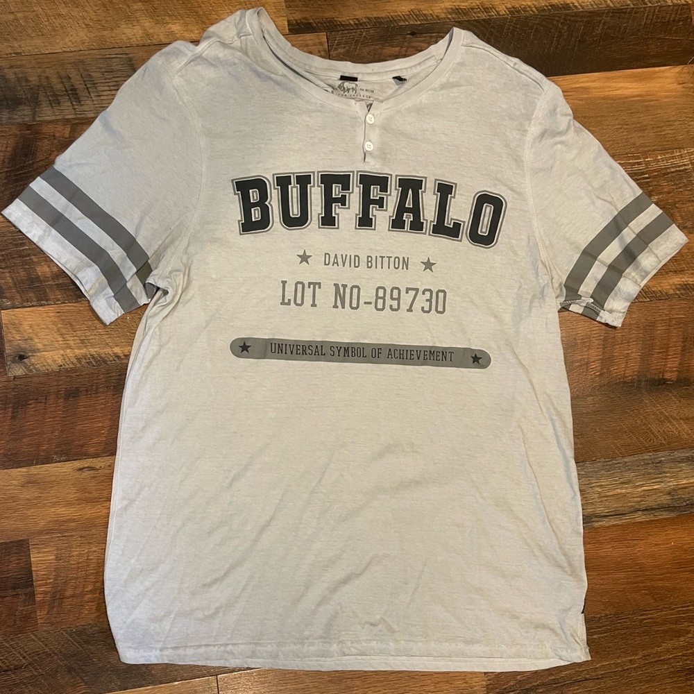 Men’s Buffalo Clothing Graphic Tee Size XL